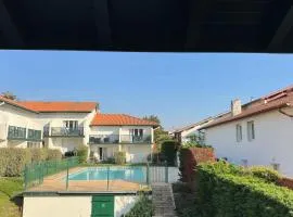 Studio dans résidence avec piscine