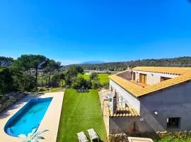 Villa Relax, 10 pax piscina, barbacoa privada, 15km lloret de mar
