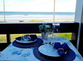 Casa Pé na areia Itapoá/SC 35 metros da praia