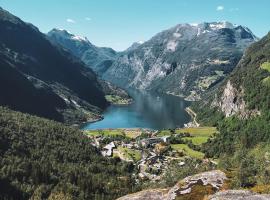 Apartment Hygge - in the heart of Geiranger, Hotel in Geiranger