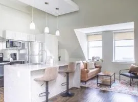 Downtown Luxury 1BR Loft