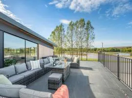 Weekstone Waterside Barn