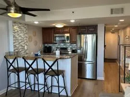 Ocean Front Condo-Beach Front Pool Hottub Elevator
