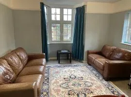 2 Bed City Center Apartment Near Station