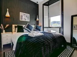 Tiffanys Boutique - Coorie Doon Stays