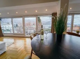 Grand Luxury City Square Apartment & Premium Lakeview