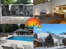 Sanctuary at Sundendorf- New Updates!, hotel di Bellaire