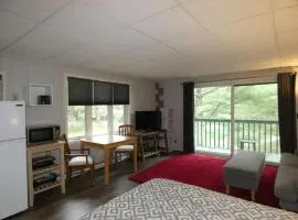 Happy Hour at Windcliff! Studio condo at Shanty Creek Resort
