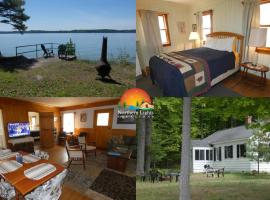 Alden में, होटल Lakeside Cottage on Torch Lake