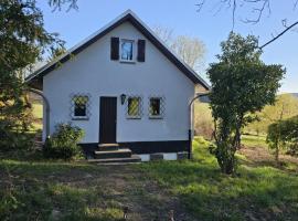 Ferienhaus Schlosswaldblick im Erzgebirge, Hotel in Grünhain-Beierfeld