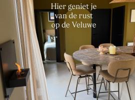 Îki Nature Lodge, boutique forest cabin in the Veluwe forest, Hotel in Nunspeet