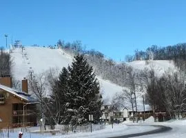 Greens & Glides Getaway at Schuss Mountain