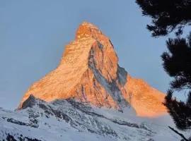 Studio Chalet with terrace & Matterhorn view