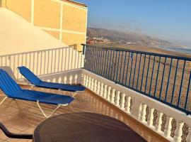 Waterfront apartment in Aghroud Imi Ouadar – hotel w mieście Aghoud