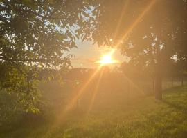 The Cuckoos Nest - 2 bedroom – hotel w mieście Headford