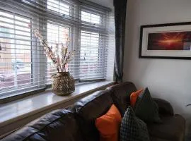 River Home next to Town, RailStation with Parking options