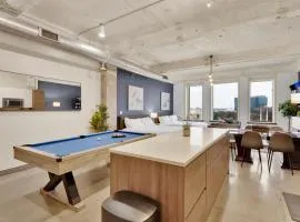 DT Dallas - Free Park - King Bed - 5 min Conv Ctr