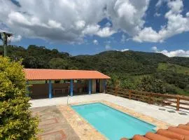 Incrivel chacara com pisc e churrasq em Extrema MG