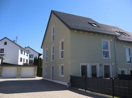 Ferienhaus Ferati - Modernes Neubau-Haus & nahe Legoland – hotel w mieście Günzburg