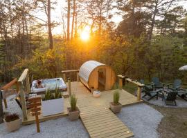 The Woodsman Lodge, hotel sa Eureka Springs