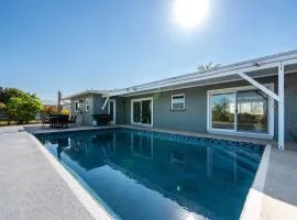 Private 3BR Pool House in Quiet Golf Community