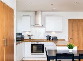 Spacious 2BR Ground Floor Sleeps 5 Near Peterhead Harbour FREE Parking Fast WiFi