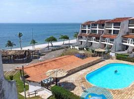 Apartamento 2 quartos térreo com passarela exclusiva para orla, Hotel in Iguaba Grande