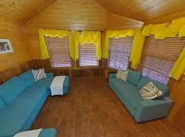 MeMaws Country Cabin