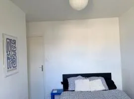 Chambre privée dans un appartement cosy et lumineux