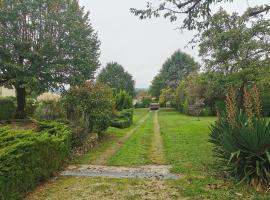Le Jardin De Persac, готель у місті Persac
