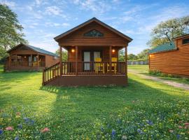 Al's Hideaway Cabin and RV Space, LLC, hotel en Pipe Creek