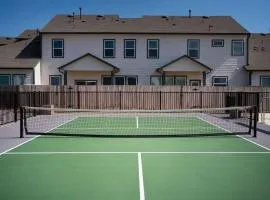 Spacious 4BR Oasis - Pool - Patio - 8 Min to Kalahari