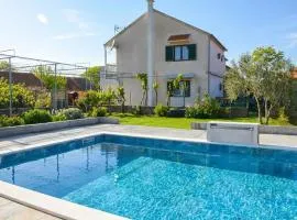 Lovely Home In Lozovac