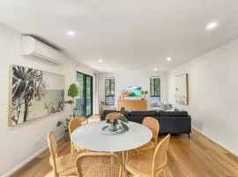 Quiet Retreat with Large Garden and Parking