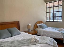 Alojamiento en el centro de Cuenca Casa Victoria, hotel en Cuenca