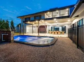 Zen Monarch 5BR Family Luxury Retreat - Pool - BBQ