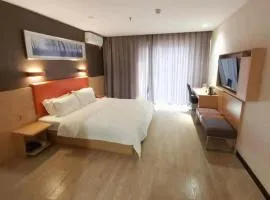 7 Days Premium Zhengzhou Shangjie District Government