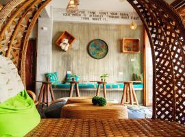 Happiness Hostel El Nido, хотел в Ел Нидо