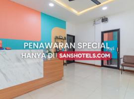 Sans Hotel Suryakencana Bogor, hotel i Bogor