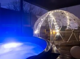 Love room avec Spa privatif "la Courtisane" - Sofa Tantra, terasse, bains de soleil - dôme transparent by DESIR ROOMS