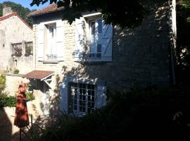 瓦蓝堡旅馆，位于瓦兹河畔欧韦的别墅