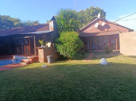 SMAPERS GUESTHOUSE, hotell sihtkohas Brits