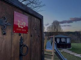 Vintage House, hotel di Elena
