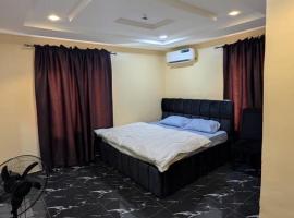 Bolmarts hotel and lounge, hotelli kohteessa Okunola