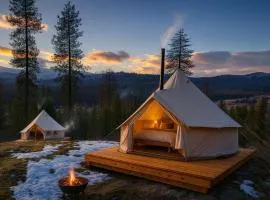 Scenic Glamping Stay with Quiet Privacy and Restful Views in Sandpoint, Idaho