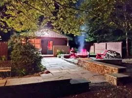 Charming Bluestone Hideaway with Sauna & Private Fire Pit in Margaretville, New York