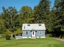 Charming Countryside Escape with Forest Trails & Cozy Comfort in Walton, New York