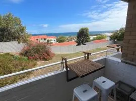 Scarborough Ocean View Retreat
