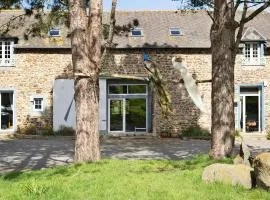 Le Fenil gîte avec piscine partagée