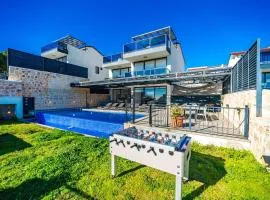 Villa for 10 People with Sea View in Kalkan Center